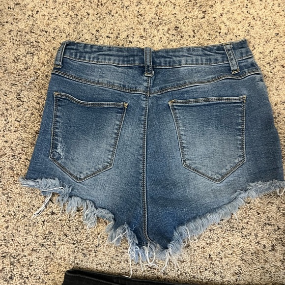 Forever 21 Frayed Denim Button Up Shorts - Picture 3 of 5